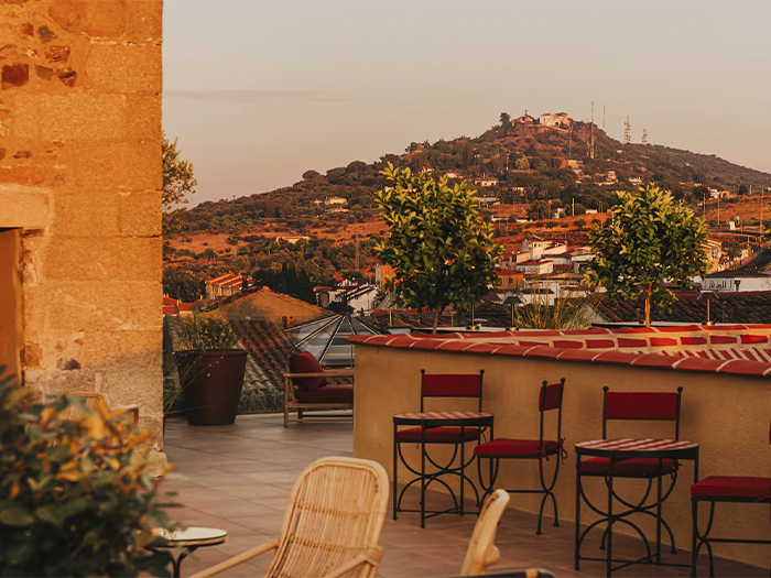 Hotel_0002_rooftop-4