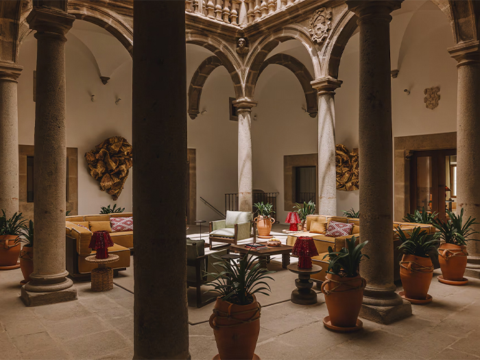 Hotel_0004_patio-3